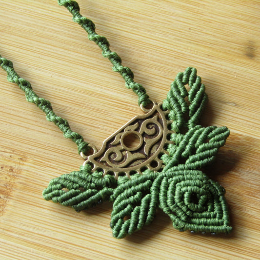 Florita - Art Anna MacramePendant