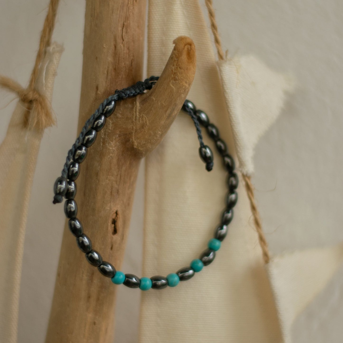 Howlite Bracelet - Art Anna MacrameBracelet