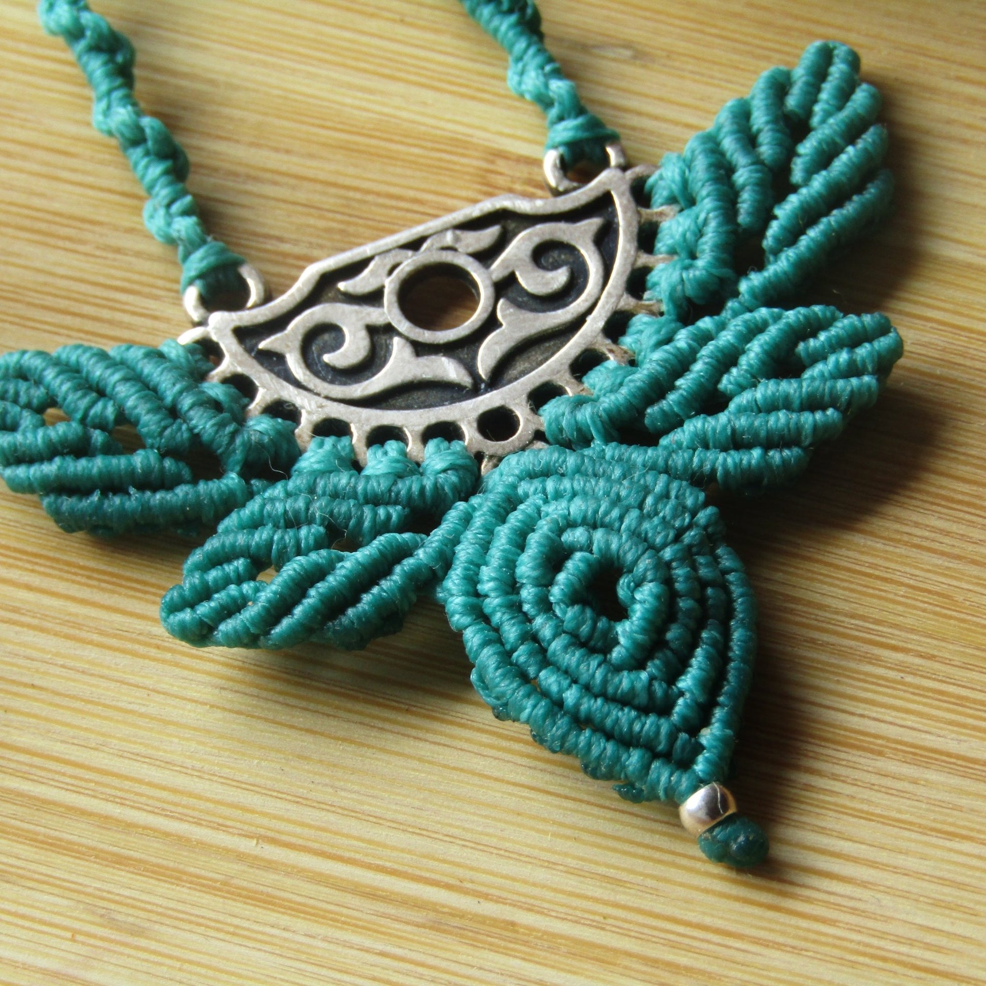 Florita - Art Anna MacramePendant