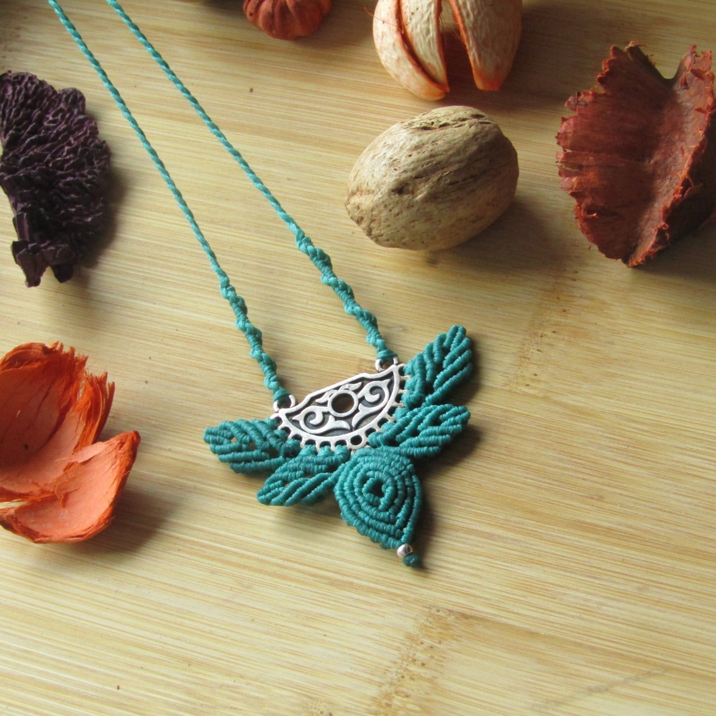 Florita - Art Anna MacramePendant