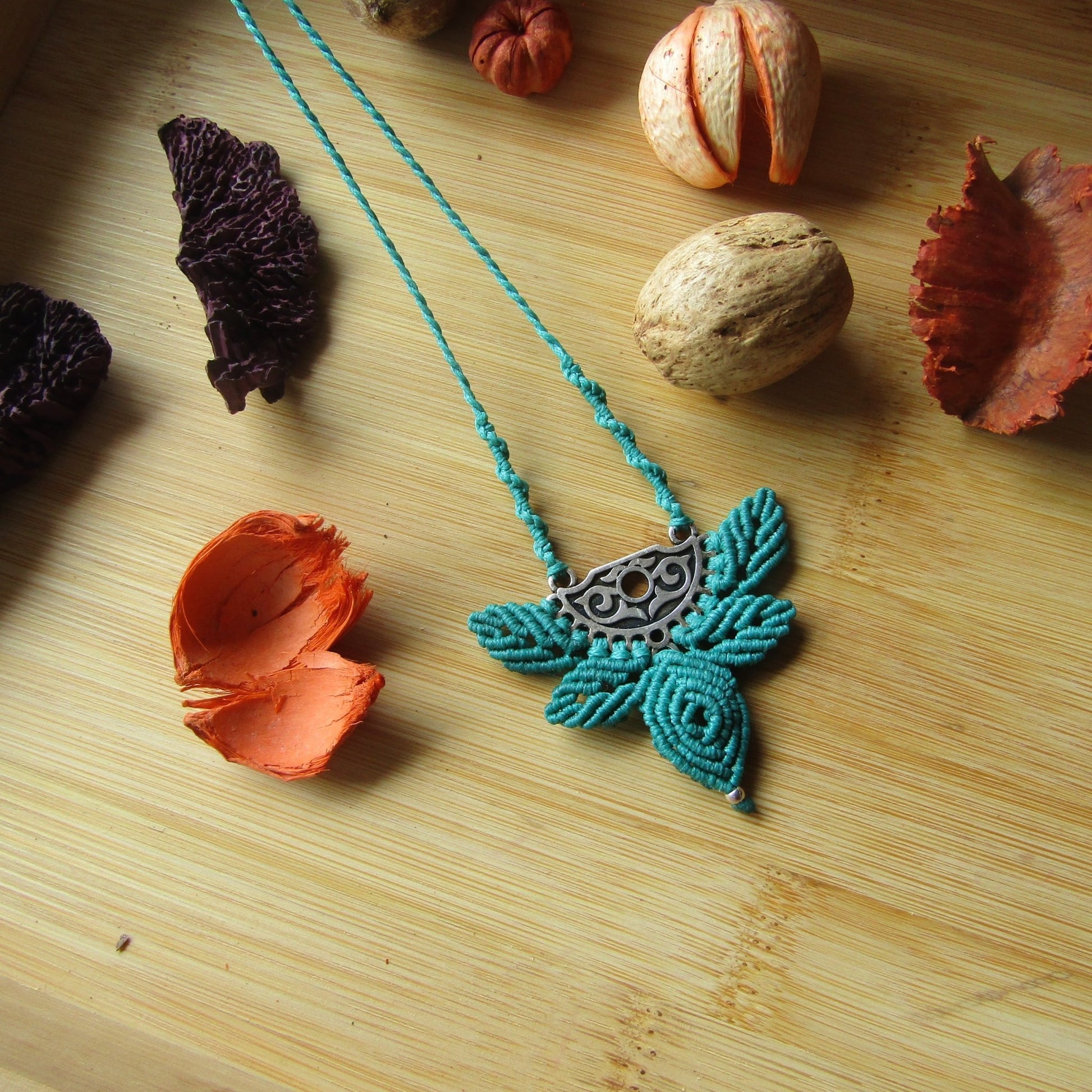 Florita - Art Anna MacramePendant