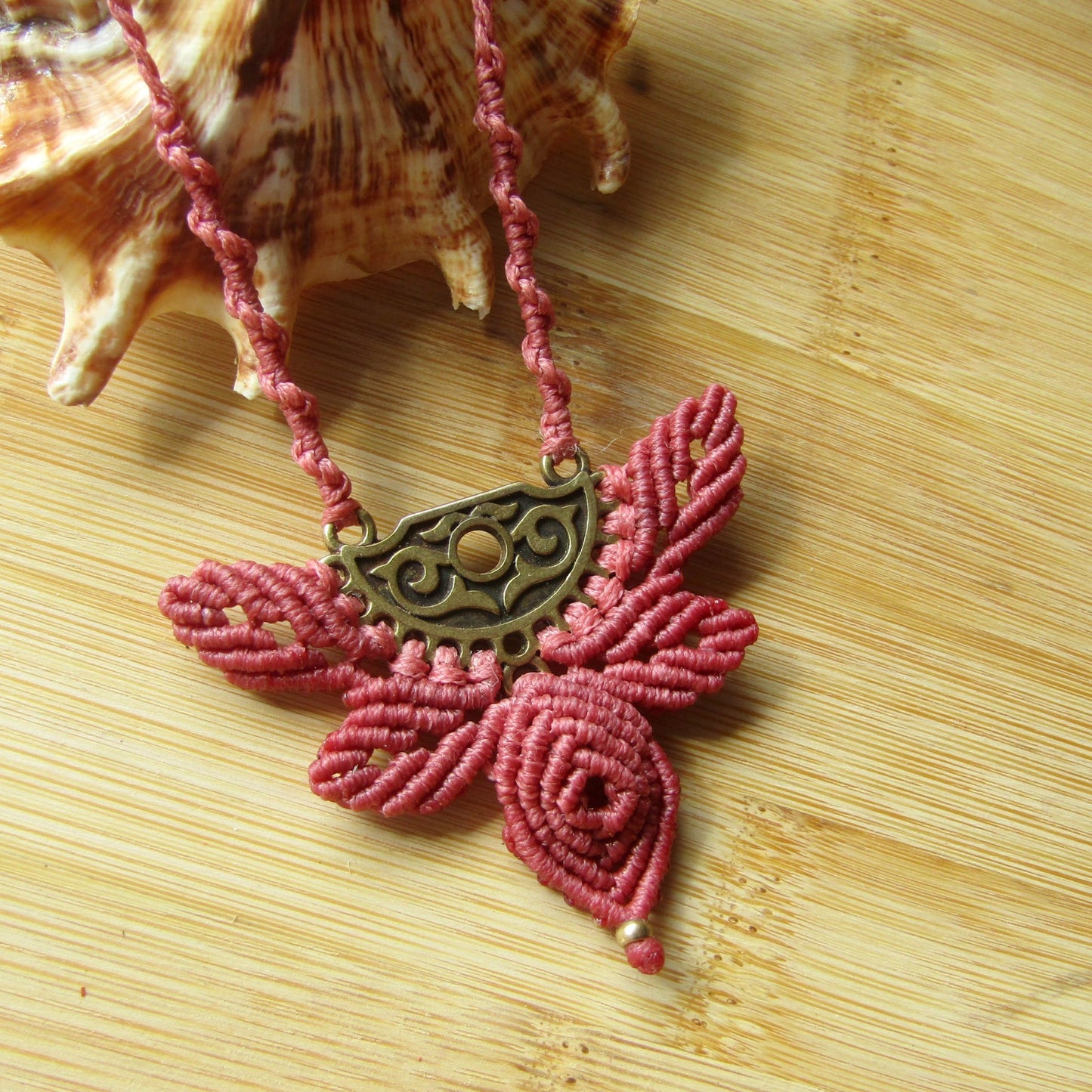 Florita - Art Anna MacramePendant