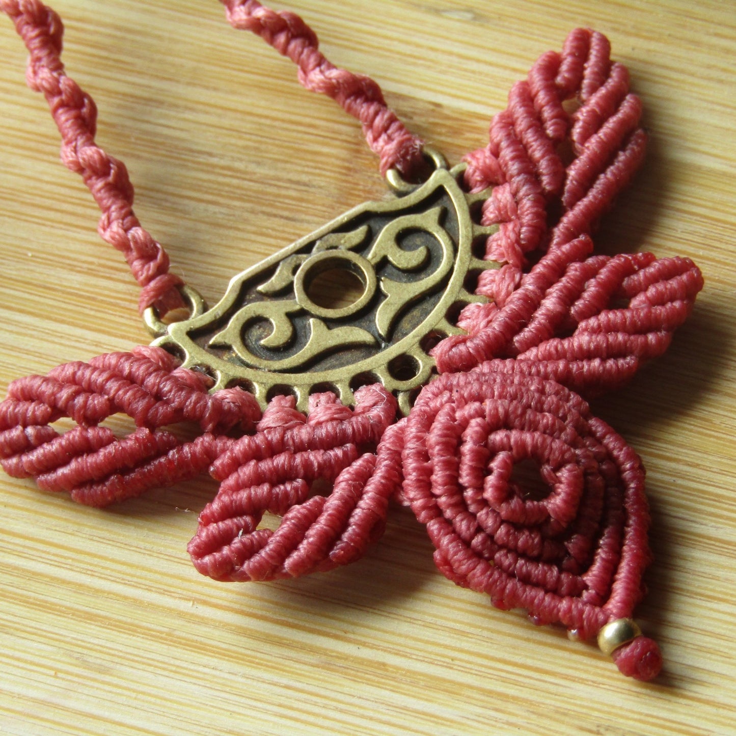 Florita - Art Anna MacramePendant